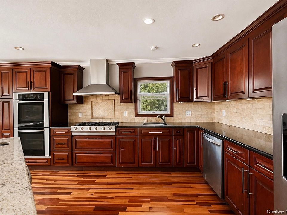 1st image of 21 Vailshire Circle