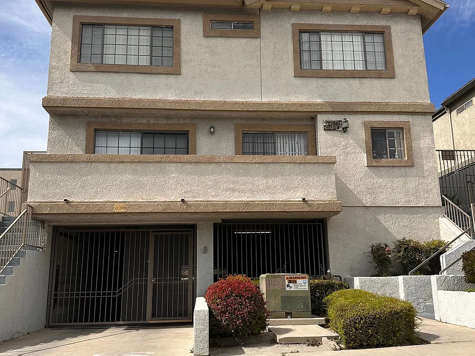 257 E Santa Anita Ave #202