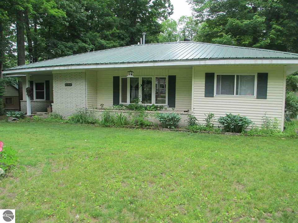 1st image of 4168 Sands Park Dr NE