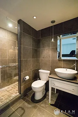 Rented by Kian Realty | media 22