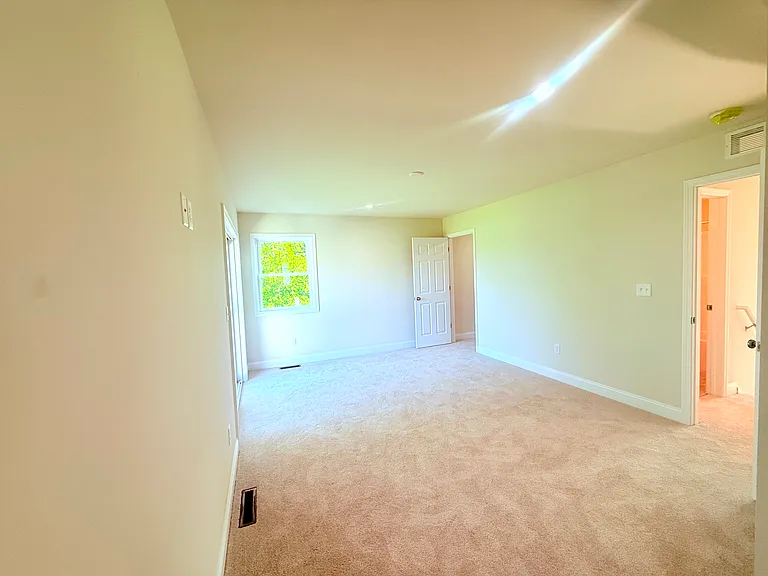 44 Nantucket St — Photo 24