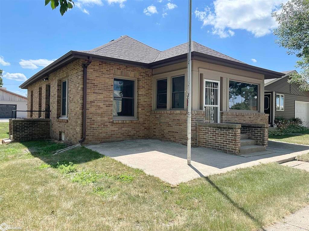 311 Broad St, Whittemore, IA 50598 Zillow