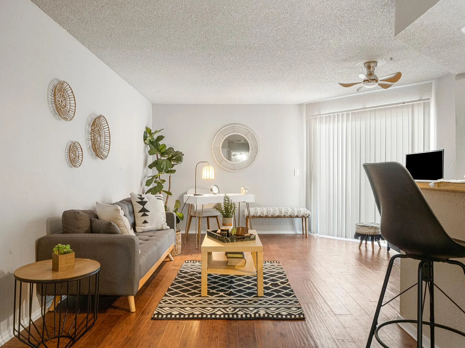 1 bed, 628 sqft, $1,500 — Photo 4