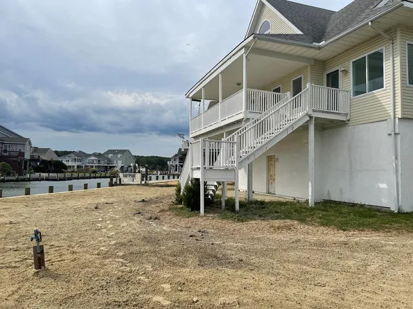 3396 High Sea Dr, Greenbackville, VA 23356