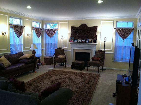 2nd image of 2746 Christopher Blvd