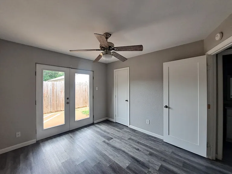 815 Bluebird Dr — Photo 9