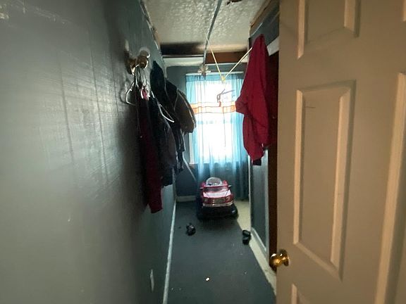 3rd image of 79 Pennsylvania St