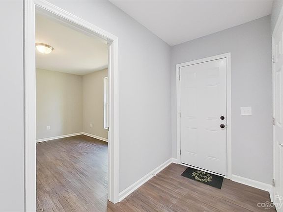 3rd image of 1127 5th St