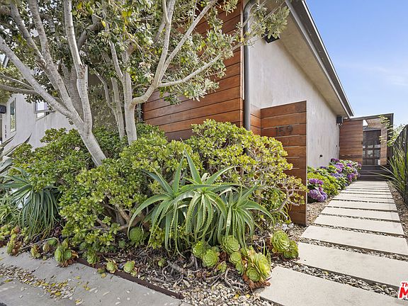 2nd image of 29500 Heathercliff Rd Spc 159