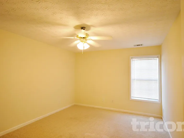 4682 Saint James Way — Photo 4