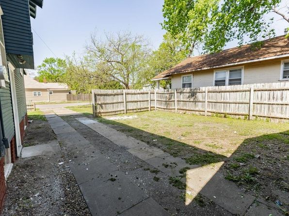 251 S College Ave, Salina, KS 67401
