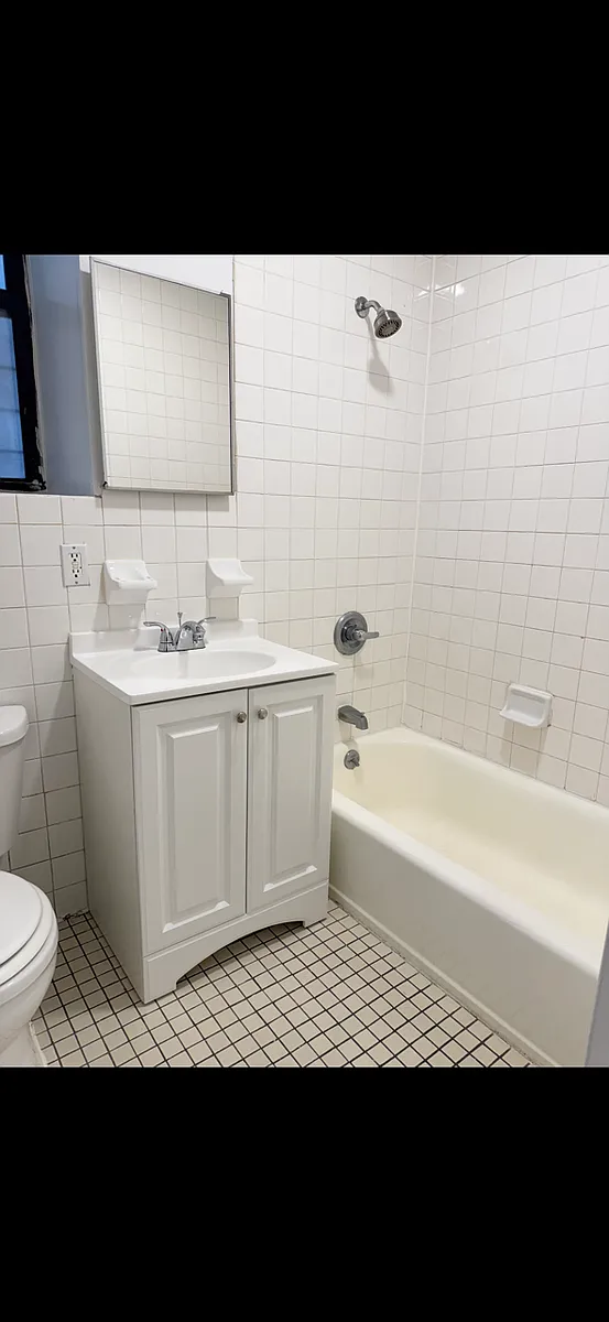 Building Photo - 309 Glenhill Ave #1
