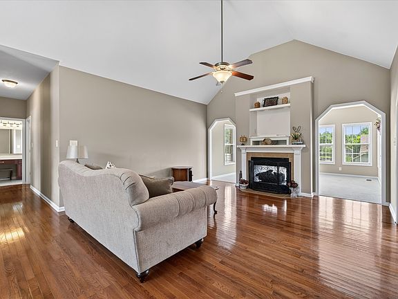 2nd image of 213 Cheshire Rd