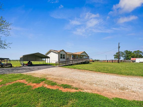 3rd image of 1227 County Road 3410