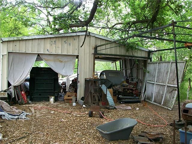 2nd image of 10517 Muscatine St