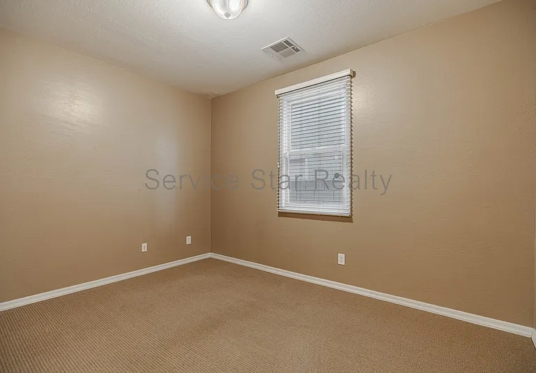 2214 E Chanute Pass — Photo 8