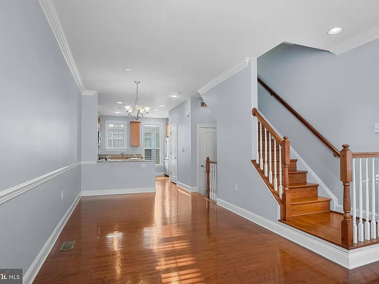 428 N Thomas St — Photo 7