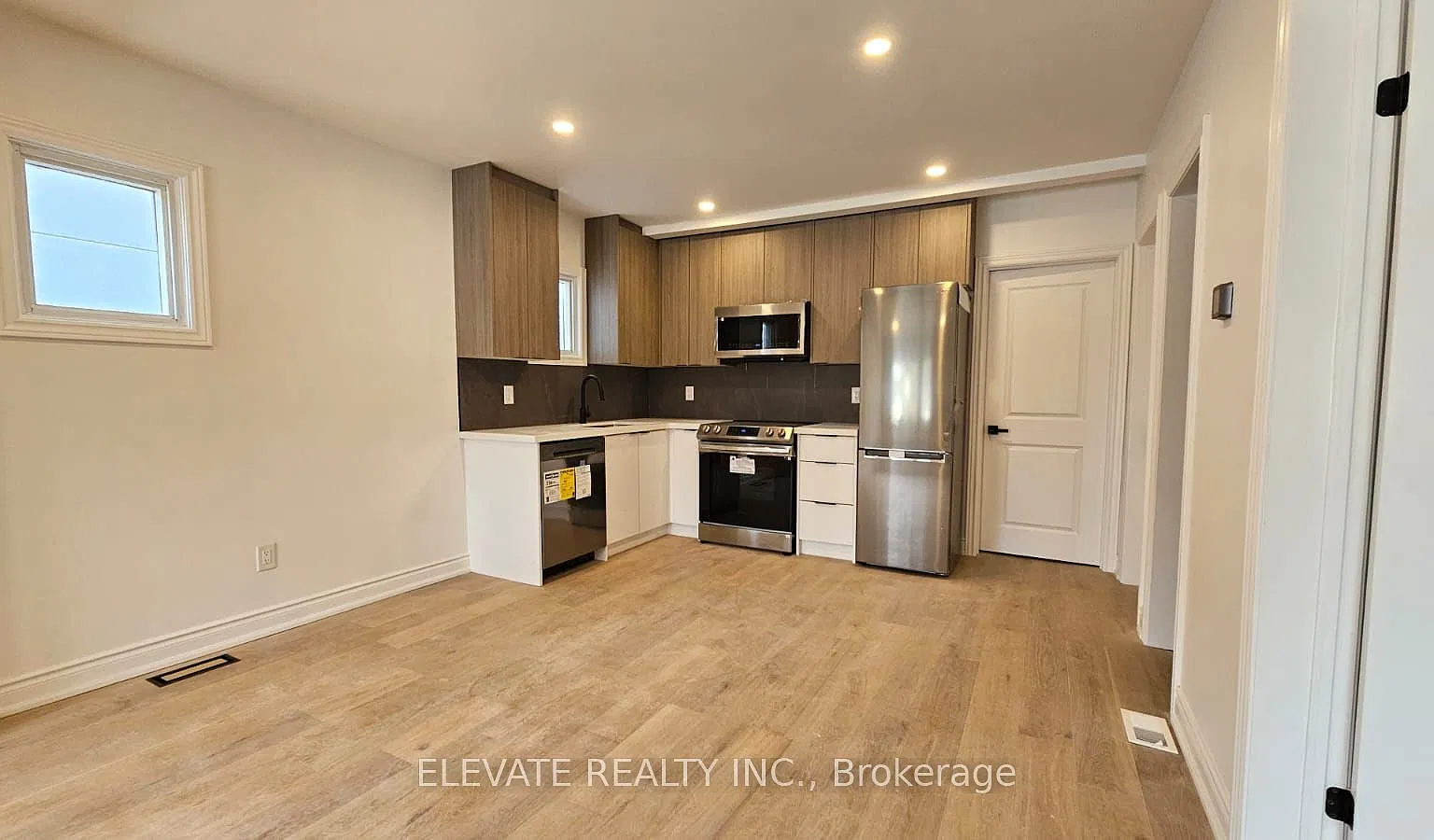 3 bed, $2,650 — Photo 1