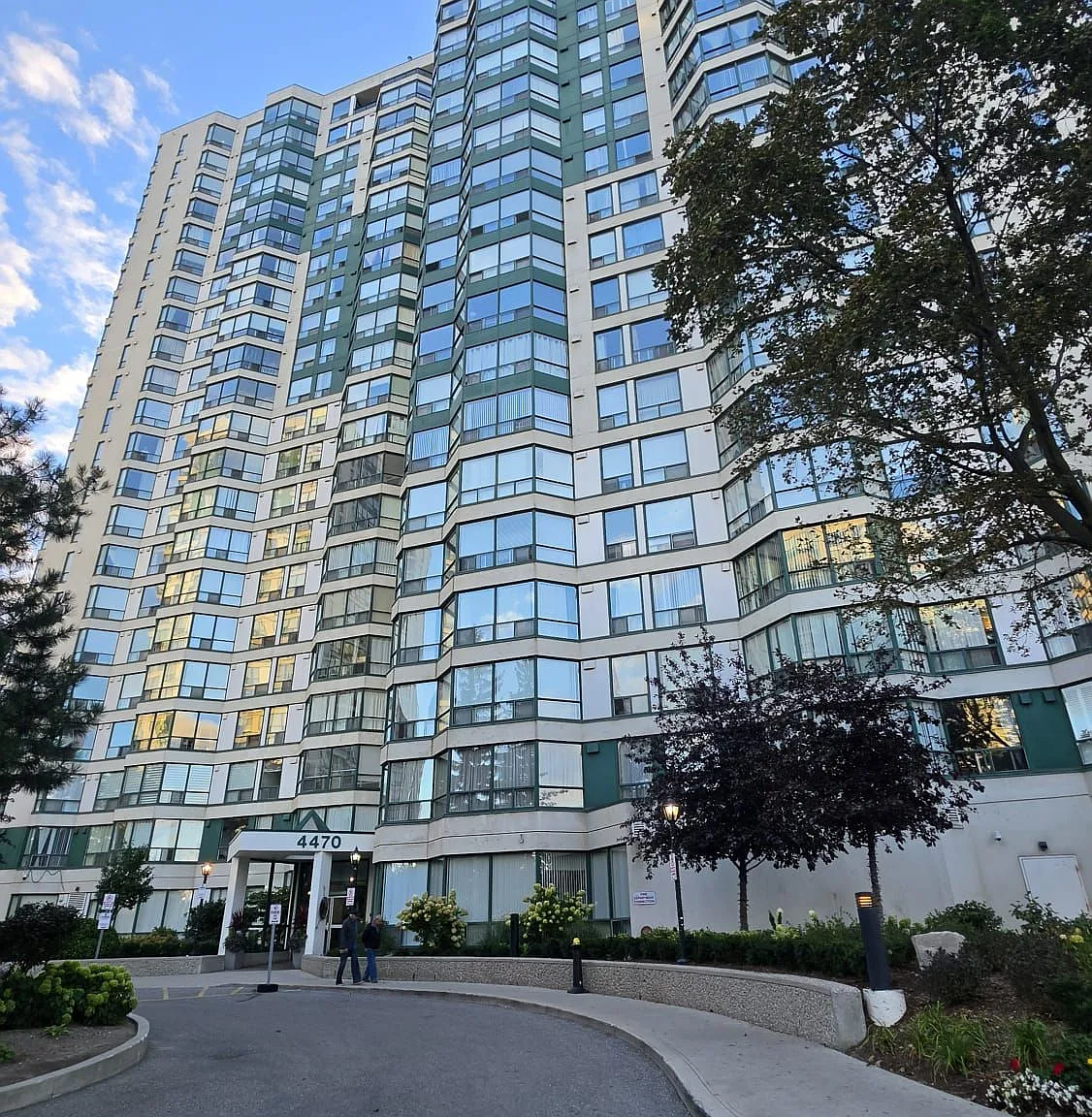 2 bed, $2,899 — Photo 1