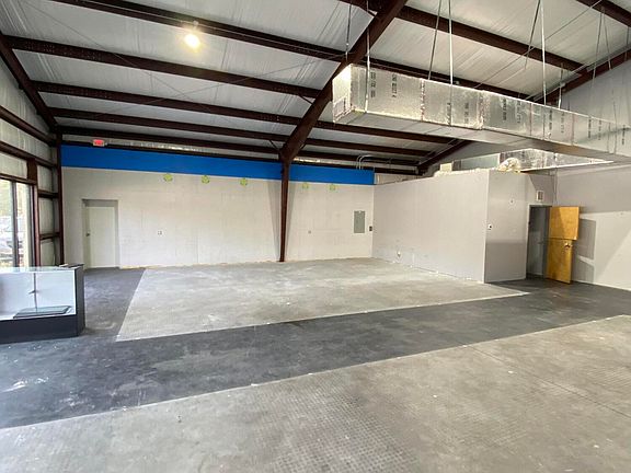 3rd image of 827 Leonard C Taylor Pkwy