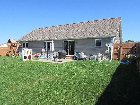 3rd image of 1808 McKay Dr