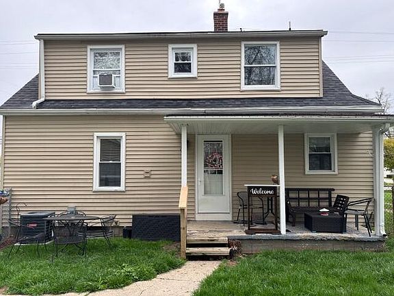 2nd image of 565 Riverside Ave