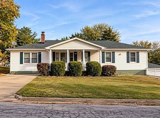 221 S Washington St, De Soto, MO 63020
