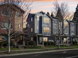 7904 NE Heiser St, Hillsboro, OR 97006