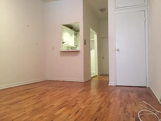 Rented by Keller Williams NYC | media 25