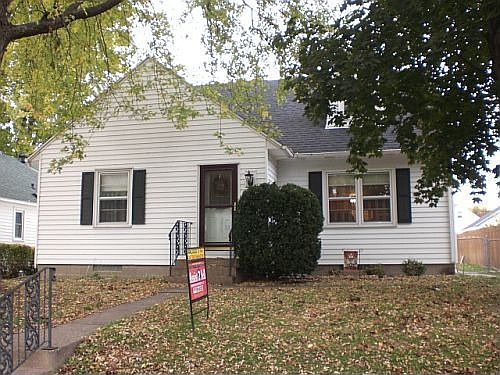 2nd image of 2121 Mississippi St