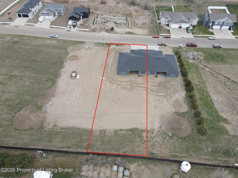 2nd image of 1631 Marilyn Way