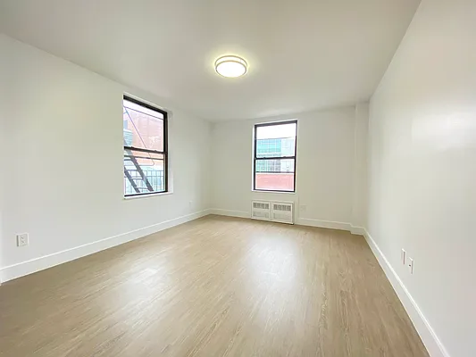 Rented by Compass | media 22