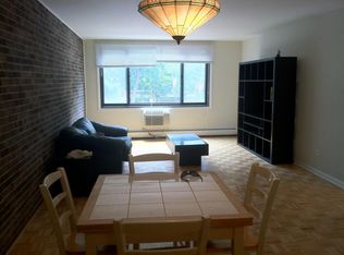 644 W Arlington Pl APT 2B, Chicago, IL