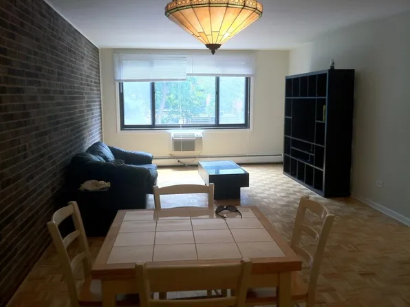 644 W Arlington Pl APT 2B, Chicago, IL 60614