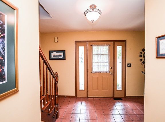 5th image of 1113 Albion Ln