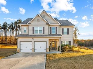61 N Village Cir, Rydal, GA 30171