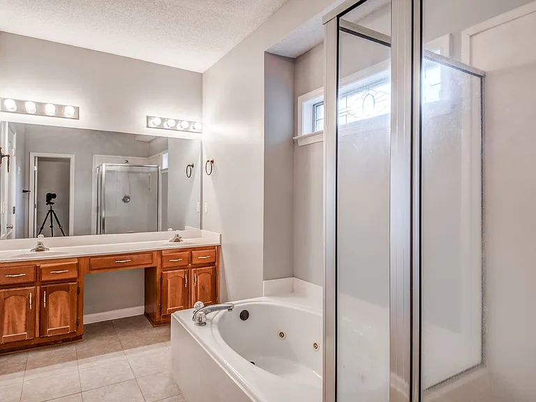 9461 Hickory Dr — Photo 29