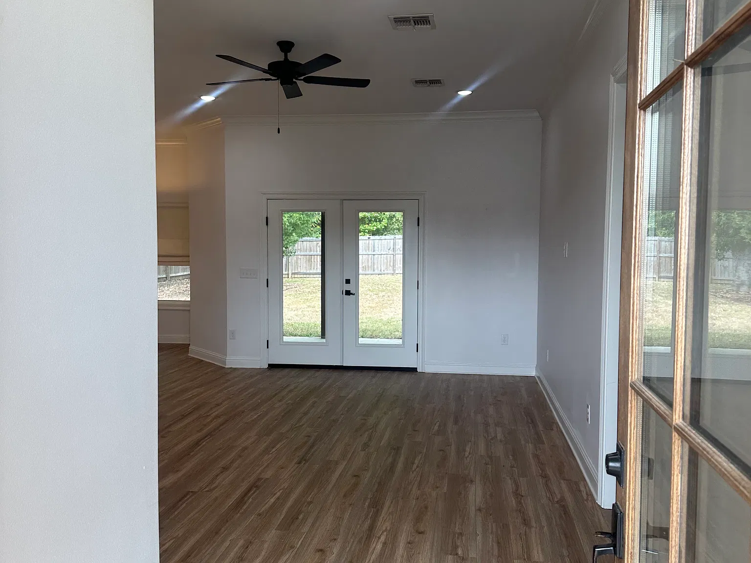 3 bed, 1806 sqft, $2,600 — Photo 3