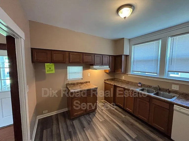 11169 Maple St — Photo 14
