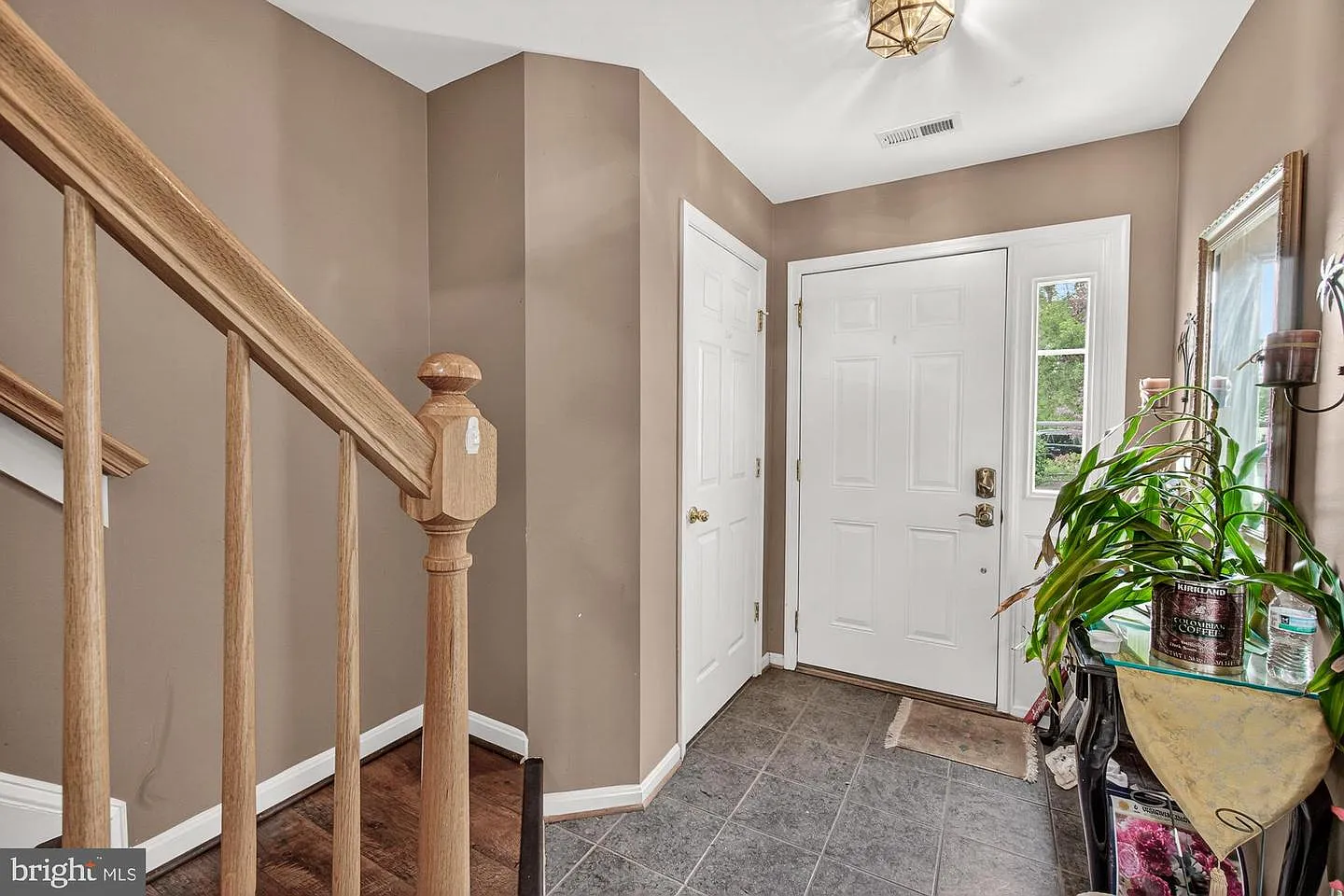 4 bed, 3.5 bath, 2652 sqft, $2,900 — Photo 4