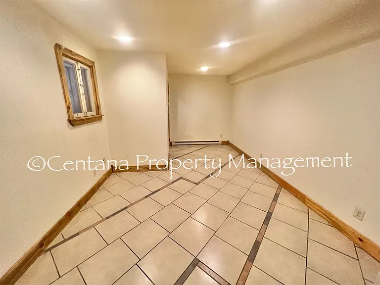 725-727 S. Wyoming — Photo 6
