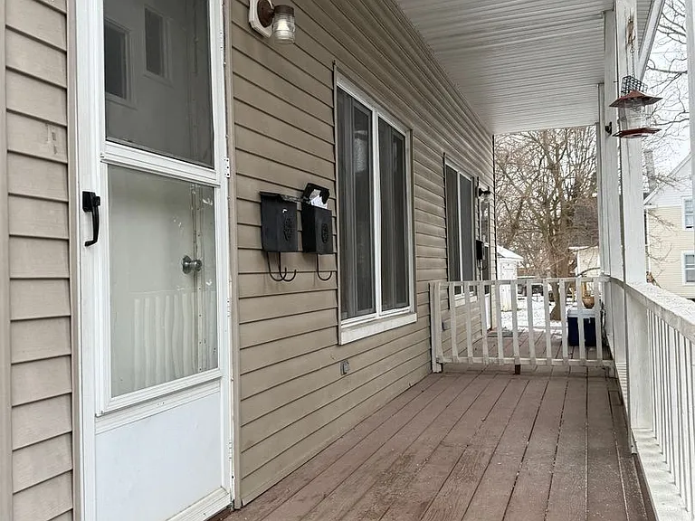 508 N State St — Photo 3