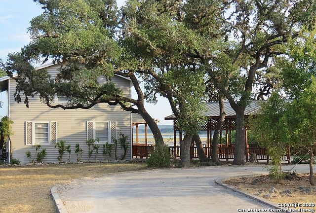 1st image of 339 Park Dr