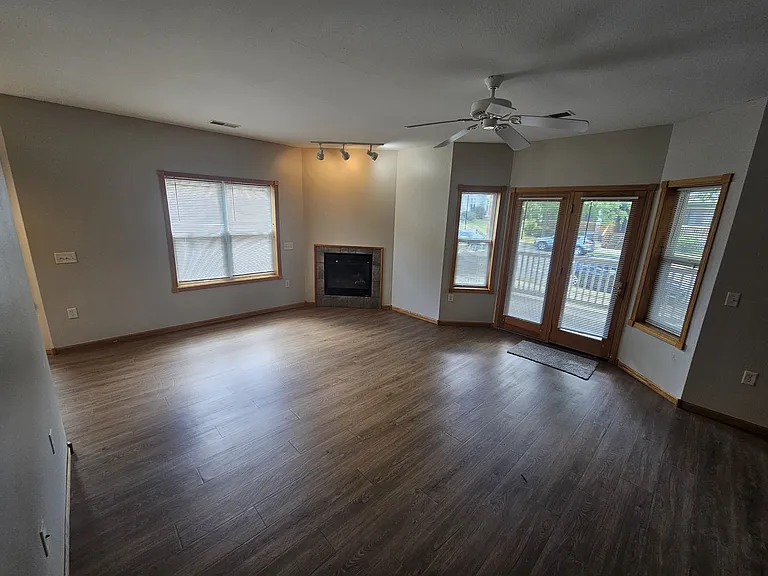 8318 Mansion Hill Ave — Photo 3