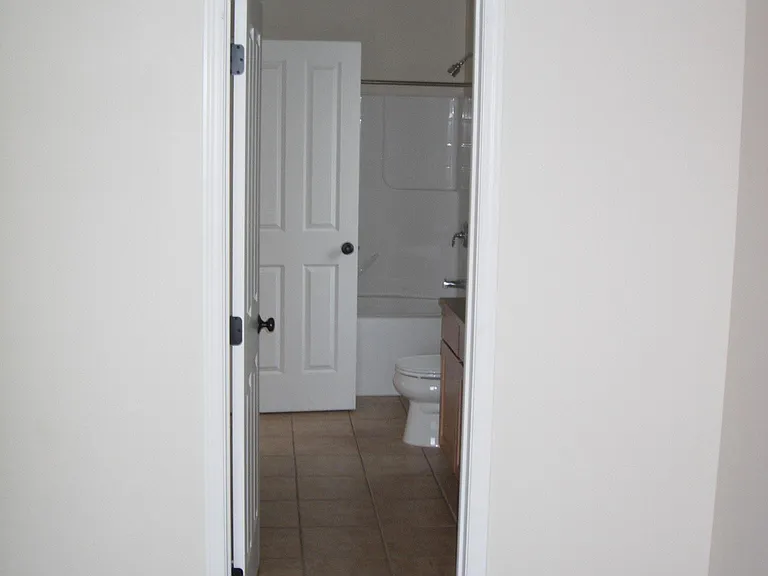 301 W Ridgeview Ln — Photo 13