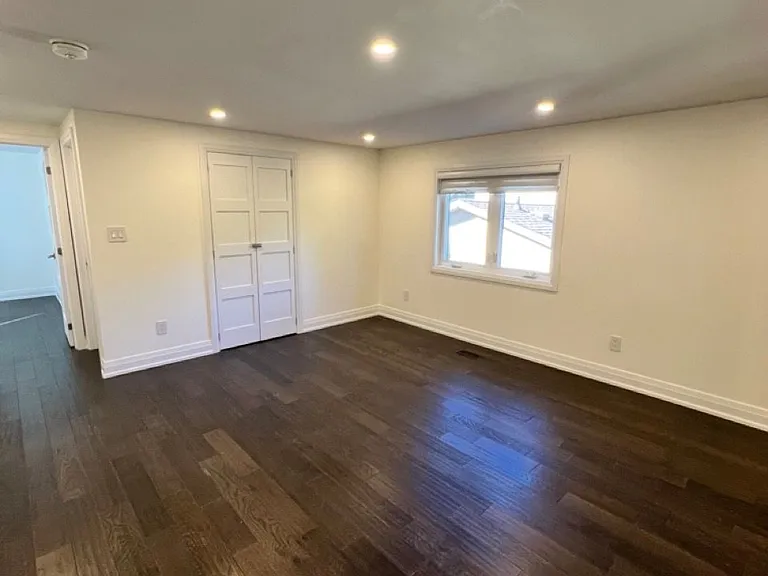 55 Creekwood Dr #UPPER — Photo 2