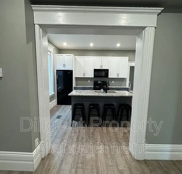 203 Rubidge St #201 — Photo 2