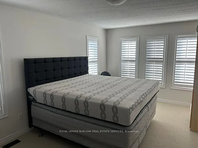 57 Macbean Cres — Photo 8