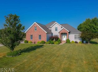 3322 Country Meadow Ln, Heyworth, IL 61745