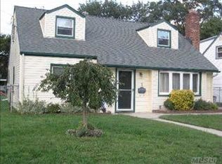 35 State St, Valley Stream, NY 11580